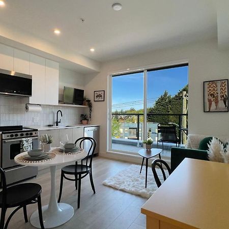 Hillside Oasis By Iris Properties! Victoria Exterior foto