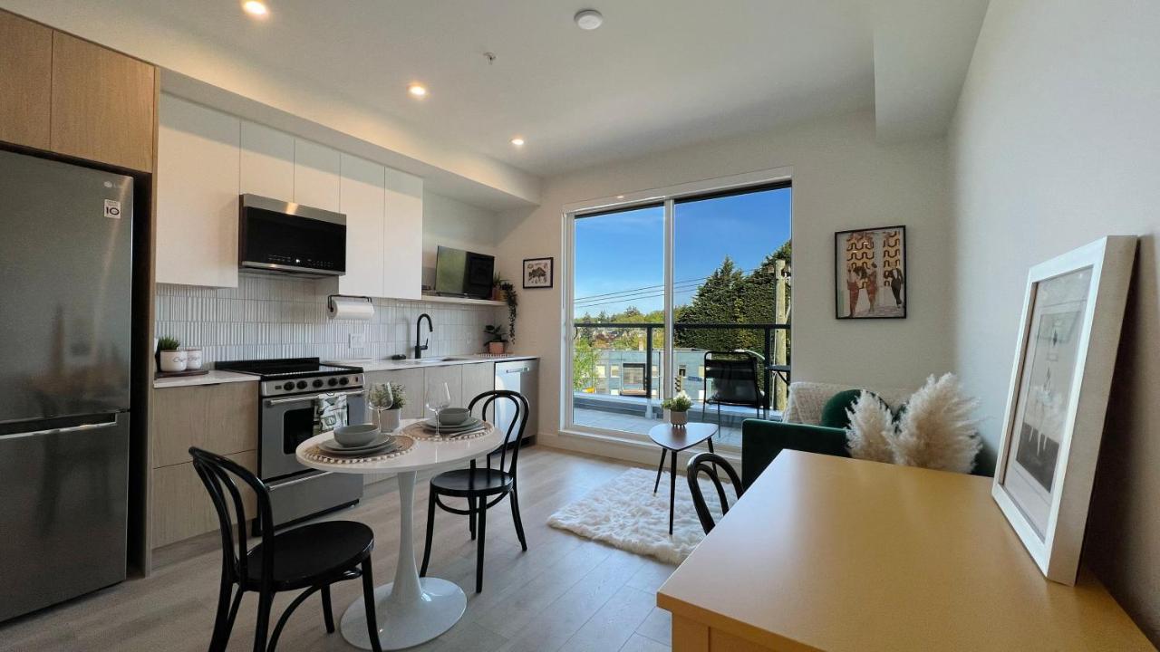 Hillside Oasis By Iris Properties! Victoria Exterior foto